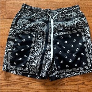 SHEIN Black and White Men’s Small Bandana Print Shorts